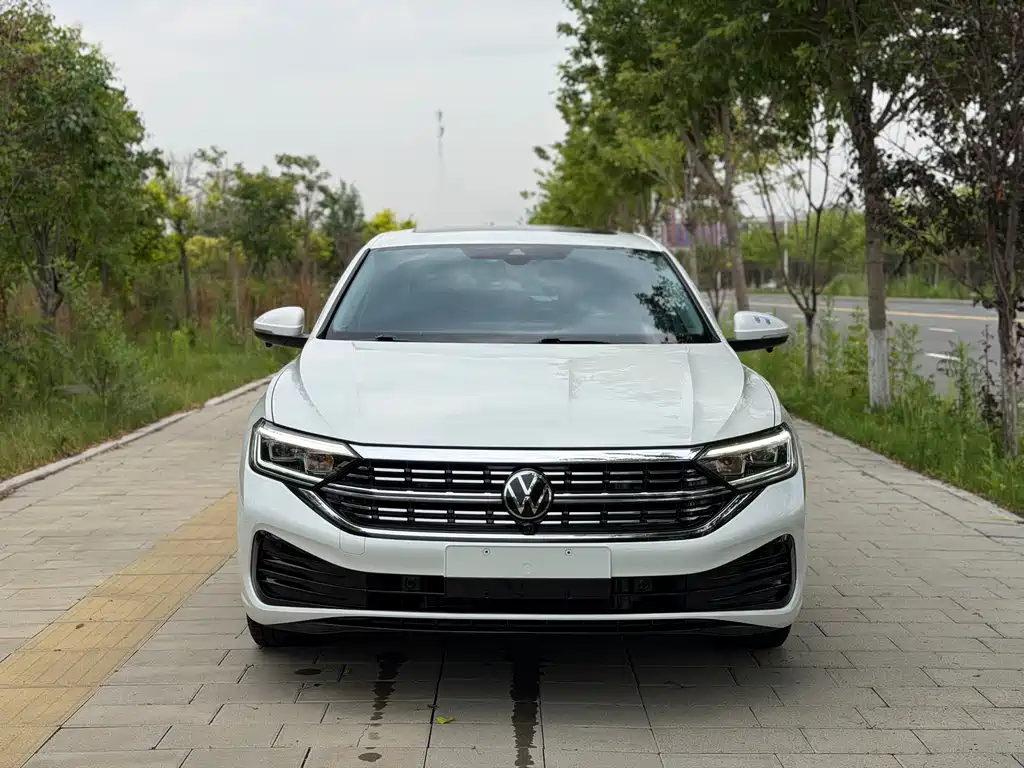 Volkswagen Sagitar 2023