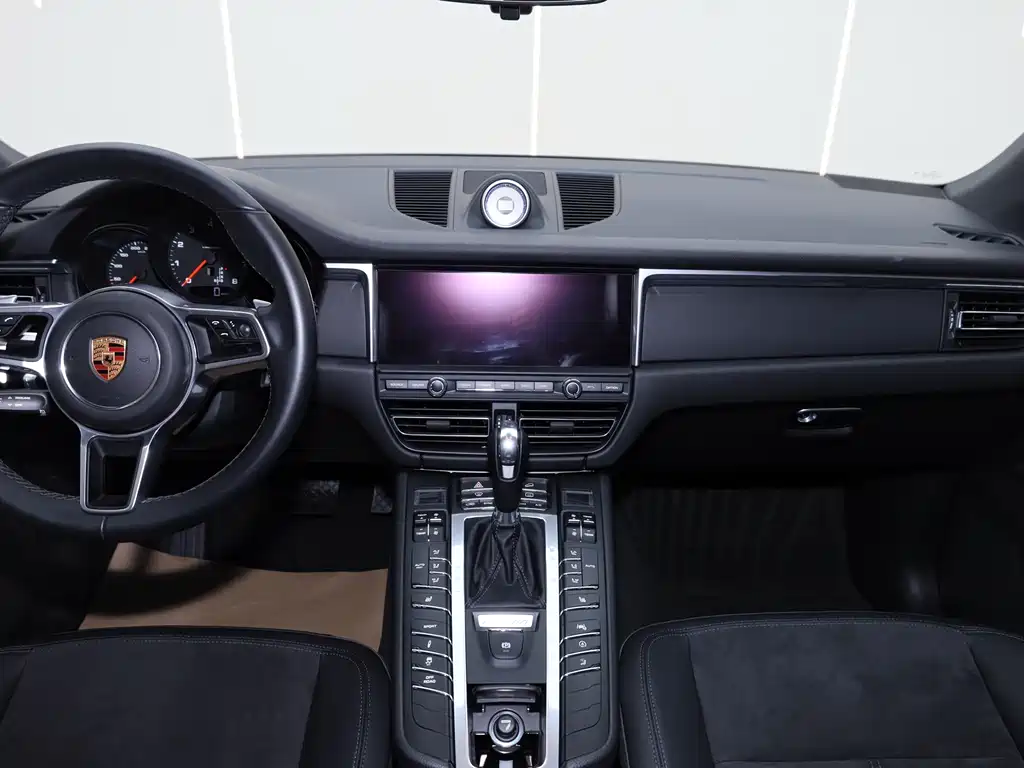 Porsche Macan 2020 — фото 18