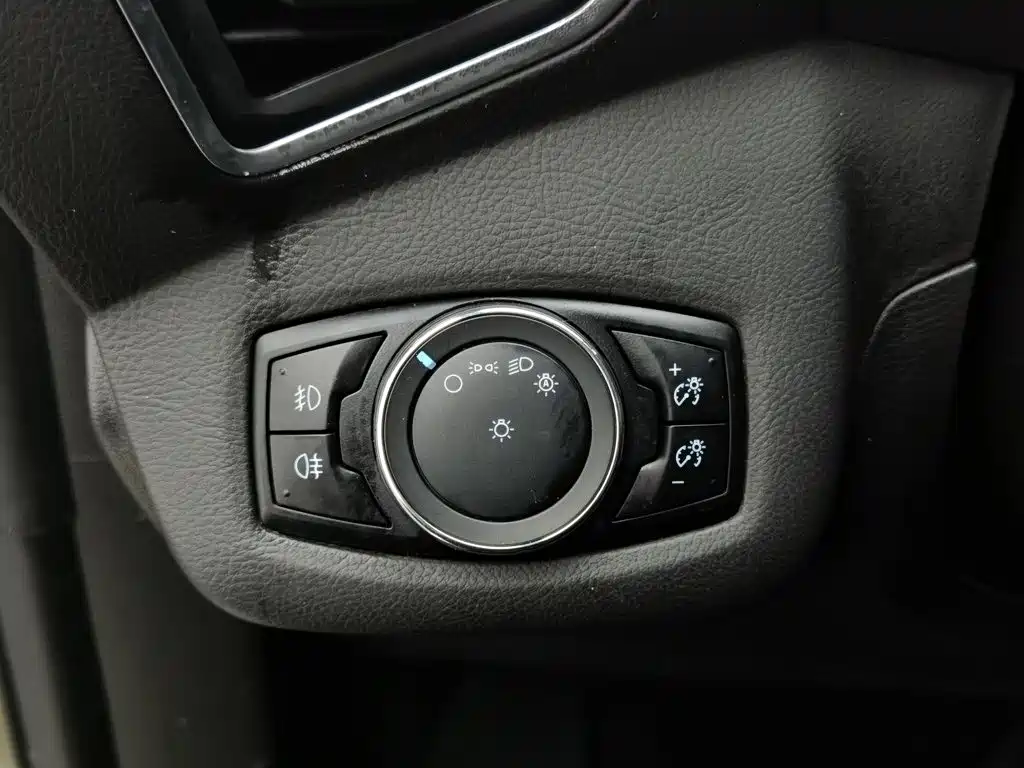 Ford Kuga 2014 — фото 21