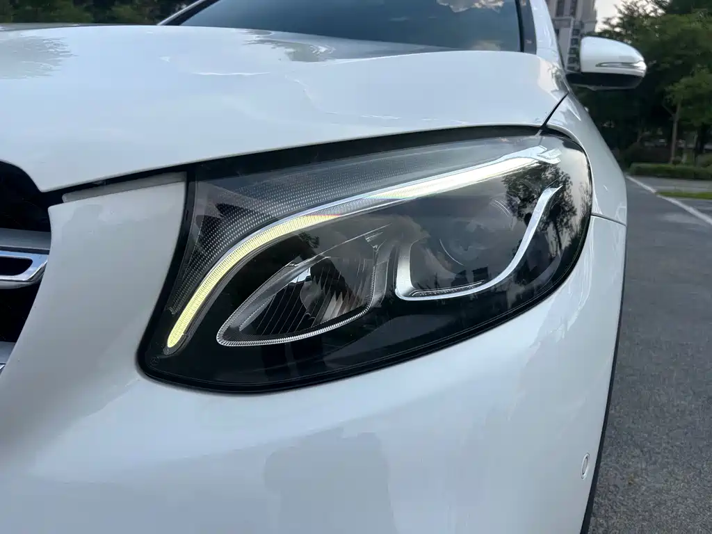 Mercedes-Benz GLC 2018 — фото 4