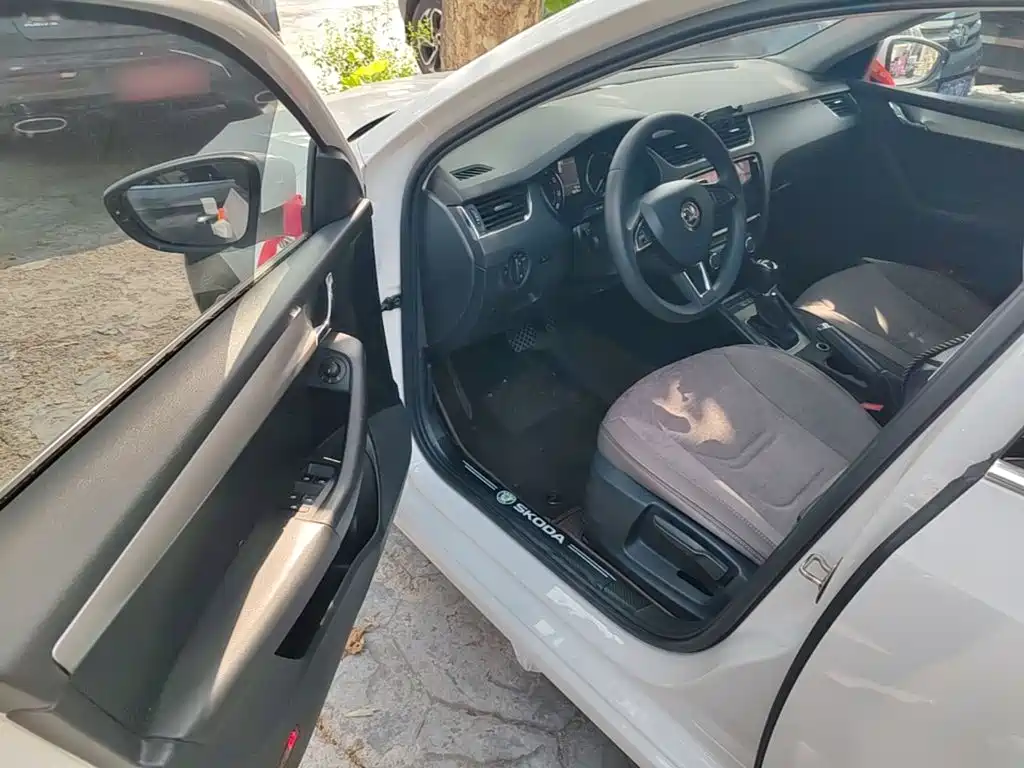 Skoda Octavia 2020 — фото 16