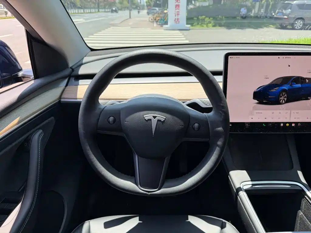 Tesla Model Y 2022 — фото 14