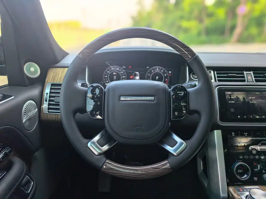 Land Rover Range Rover 2019 — фото 20