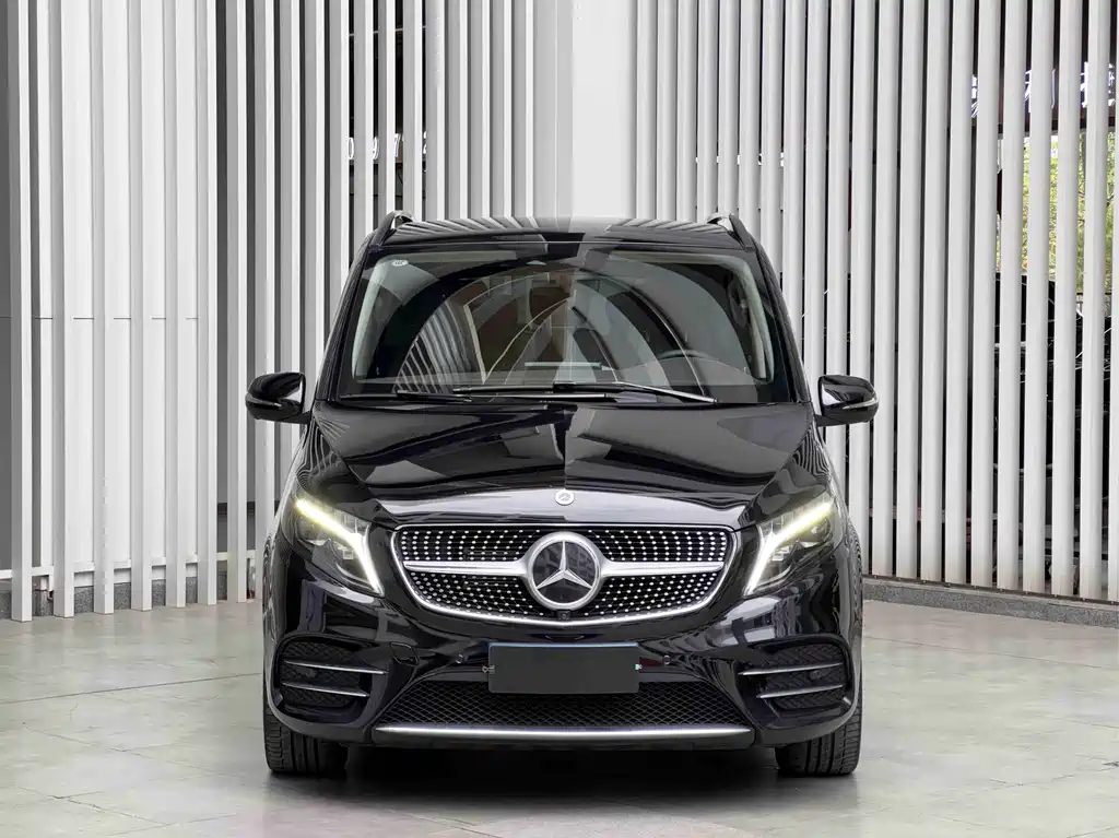 Mercedes-Benz V-Class 2024 — фото 2