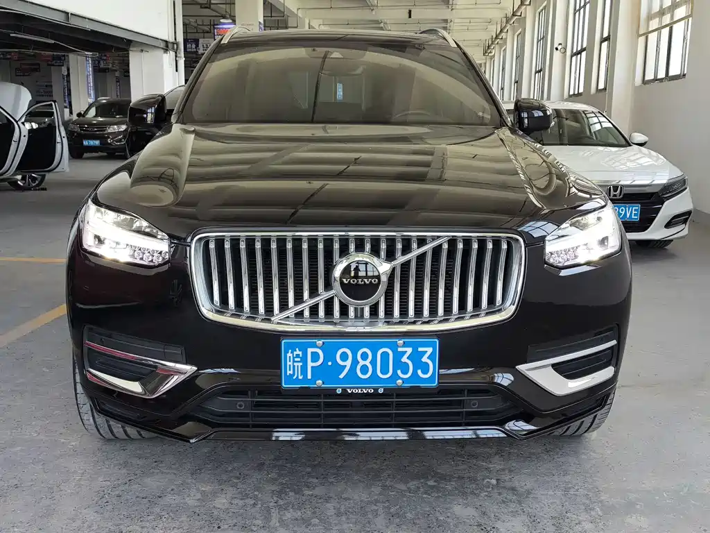 Volvo XC90 2022 — фото 2