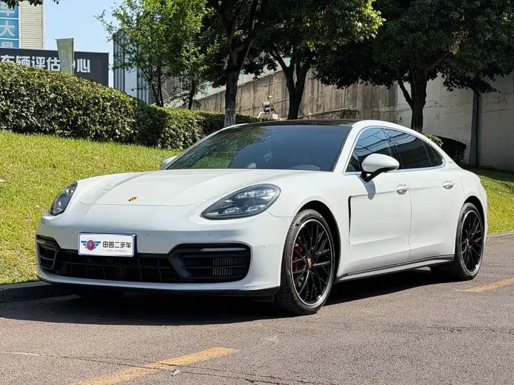 Porsche Panamera 2022 — фото 1
