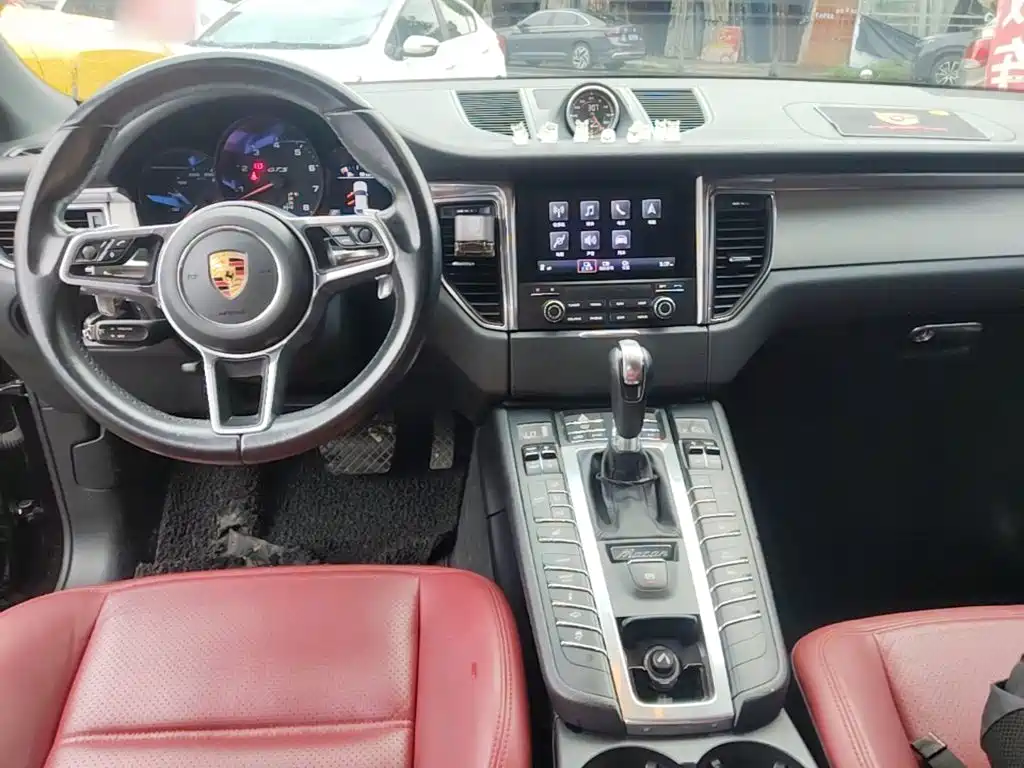 Porsche Macan 2017 — фото 10