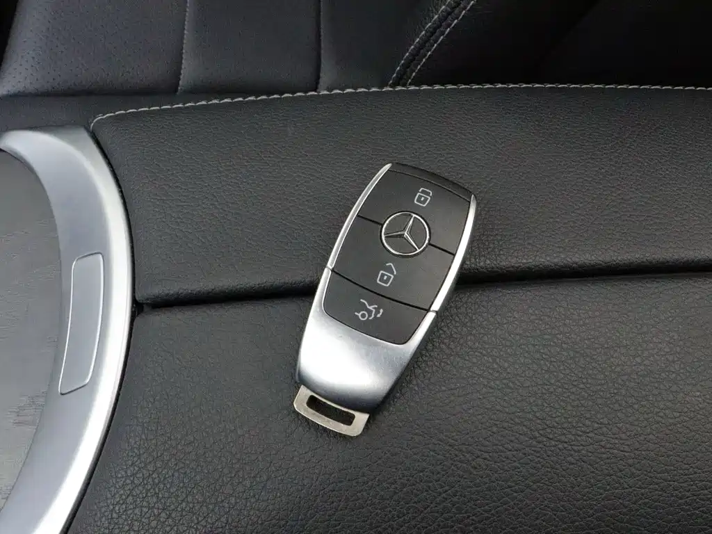 Mercedes-Benz C-Class 2021 — фото 17