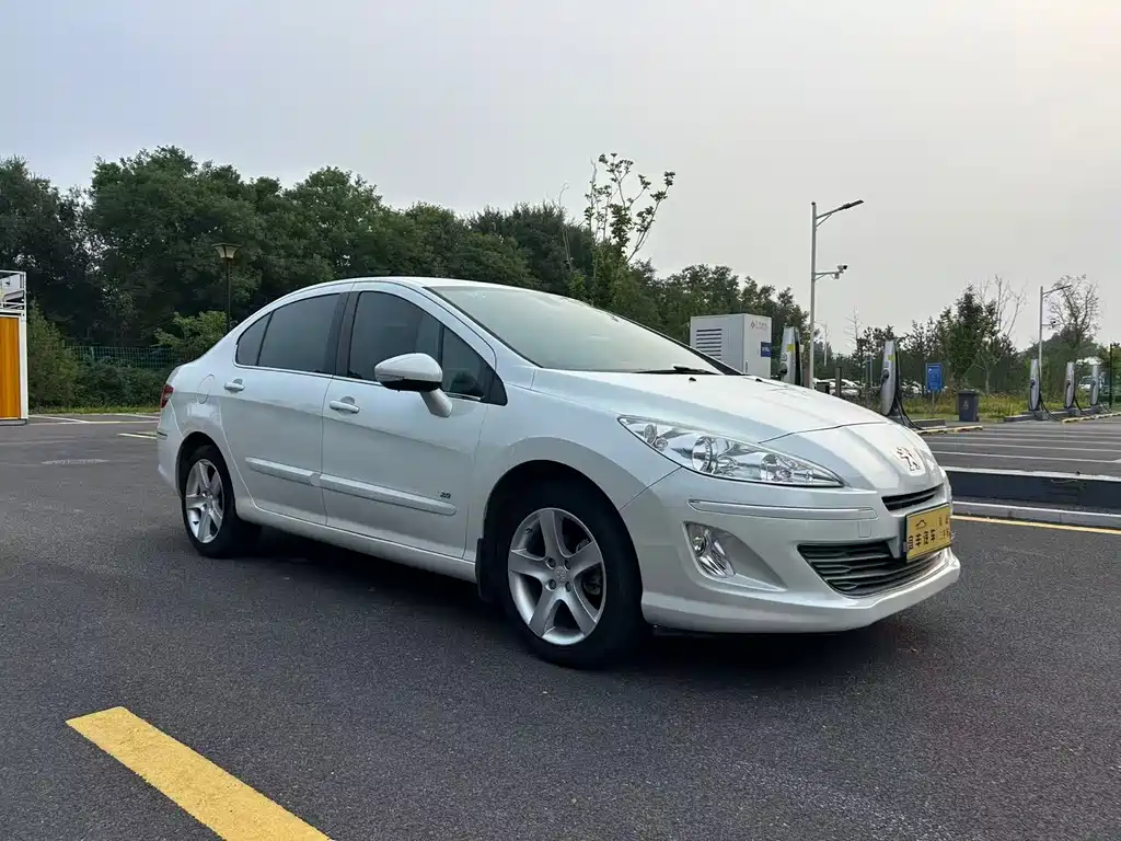 Peugeot 408 2013