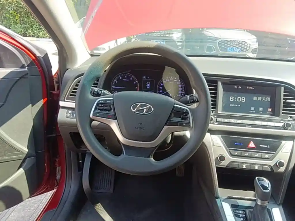 Hyundai Celesta 2016 — фото 11