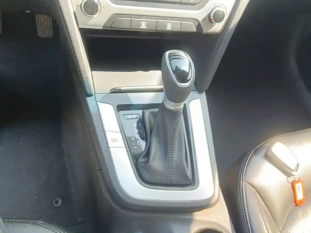 Hyundai Celesta 2016 — фото 14