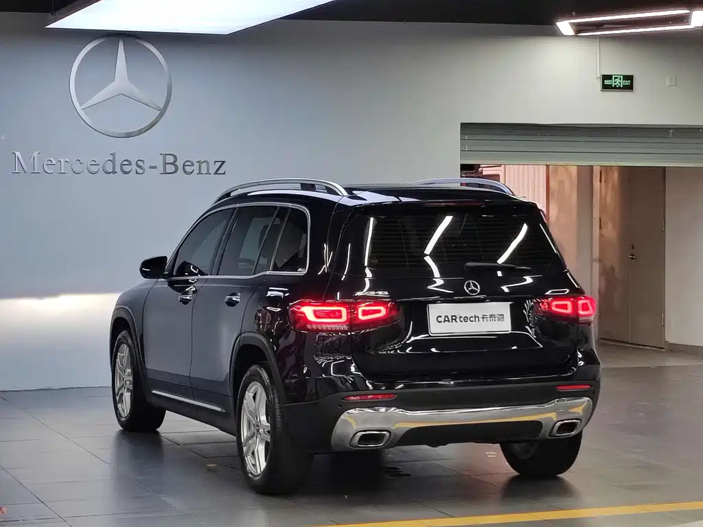 Mercedes-Benz GLB 2023