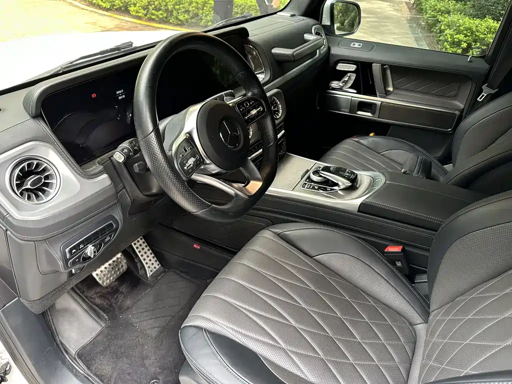 Mercedes-Benz G-Class 2023 — фото 15