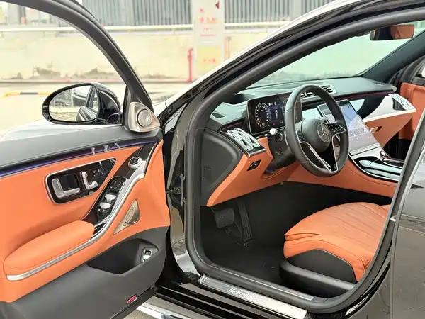 Mercedes-Benz S-Class 2024