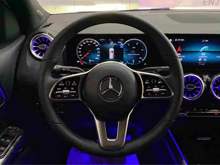 Mercedes-Benz GLA 2023 — фото 15
