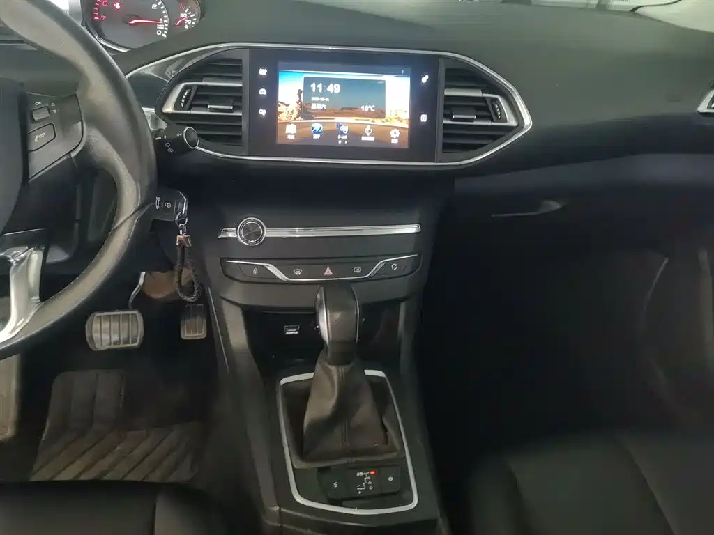 Peugeot 308S 2015 — фото 13