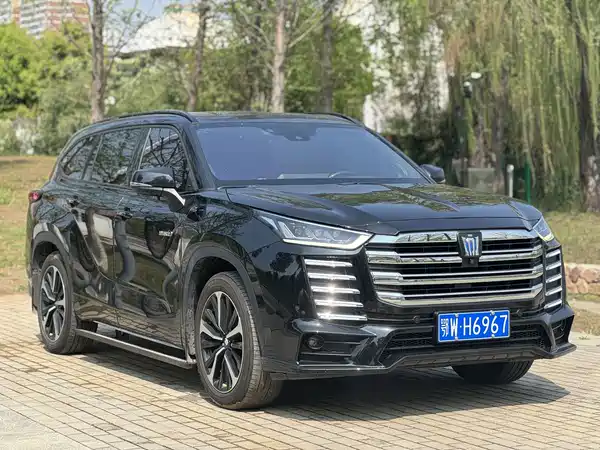 Toyota Crown Kluger 2023