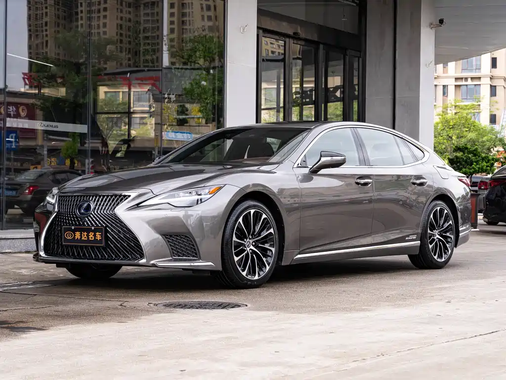 Lexus LS 2021