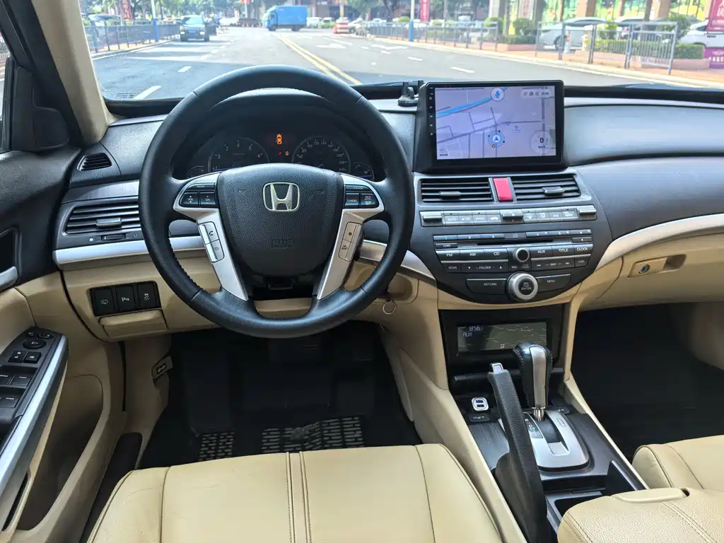 Honda Crosstour 2012 — фото 10
