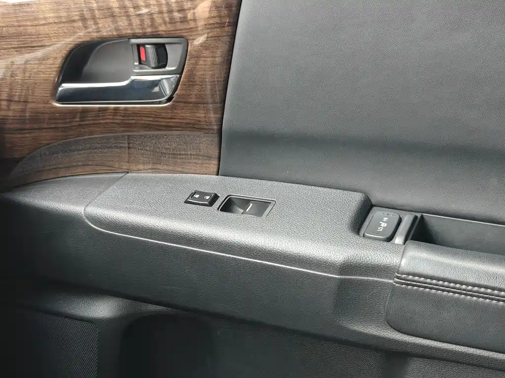 Honda Odyssey 2016 — фото 18