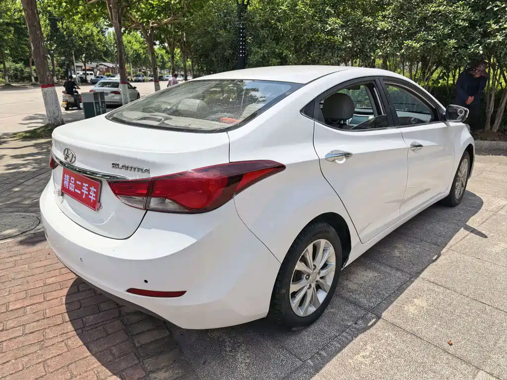 Hyundai Elantra 2017