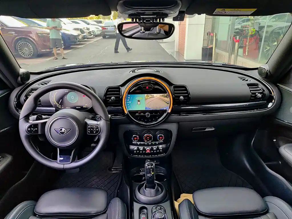 MINI Clubman 2023 — фото 10