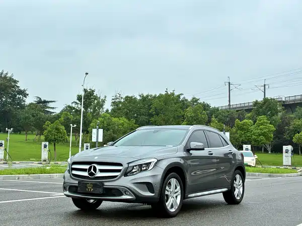 Mercedes-Benz GLA 2016
