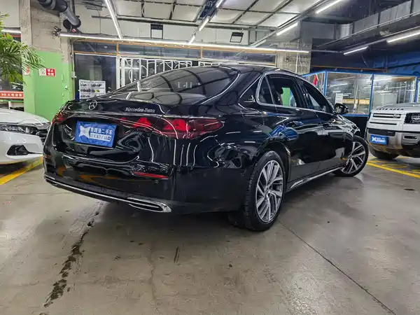 Mercedes-Benz E-Class 2024