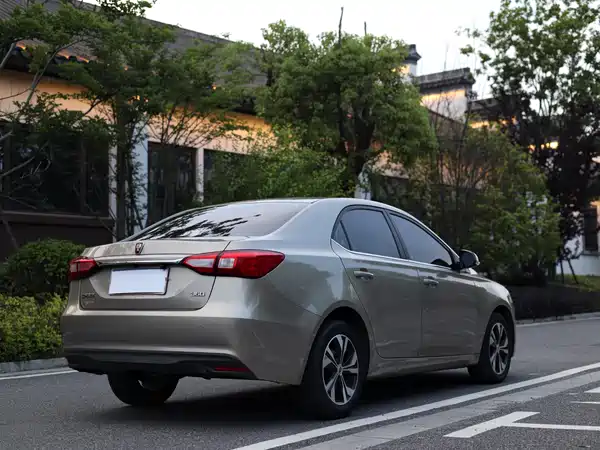 Roewe 360 2017