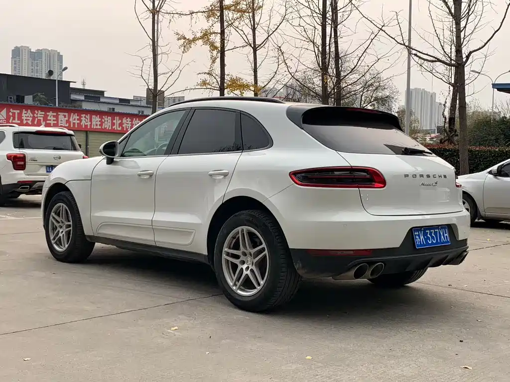 Porsche Macan 2016