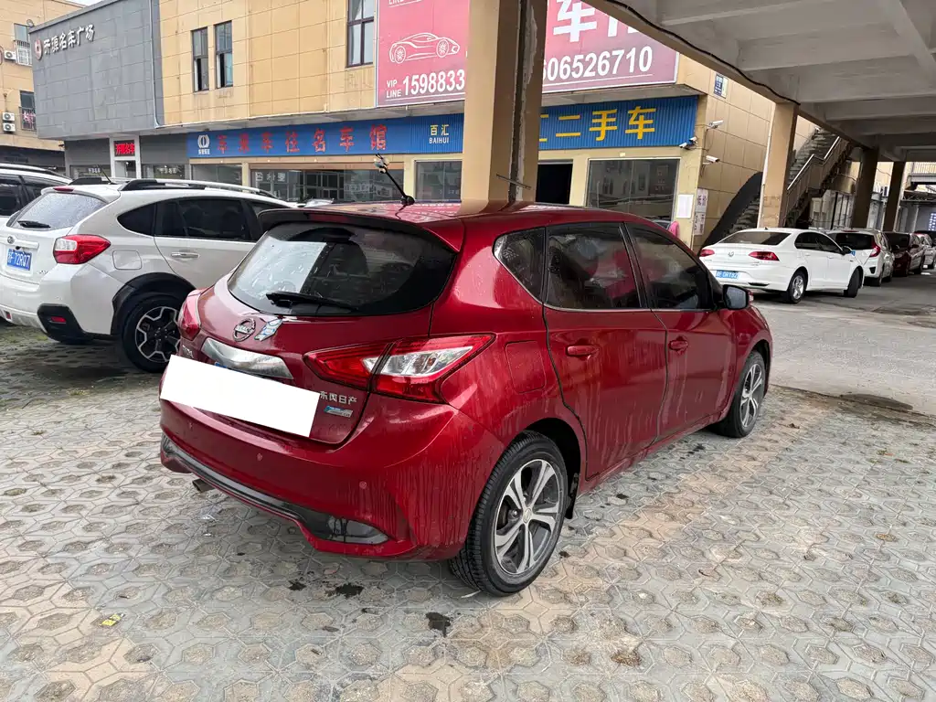 Nissan Tiida 2018 — фото 3