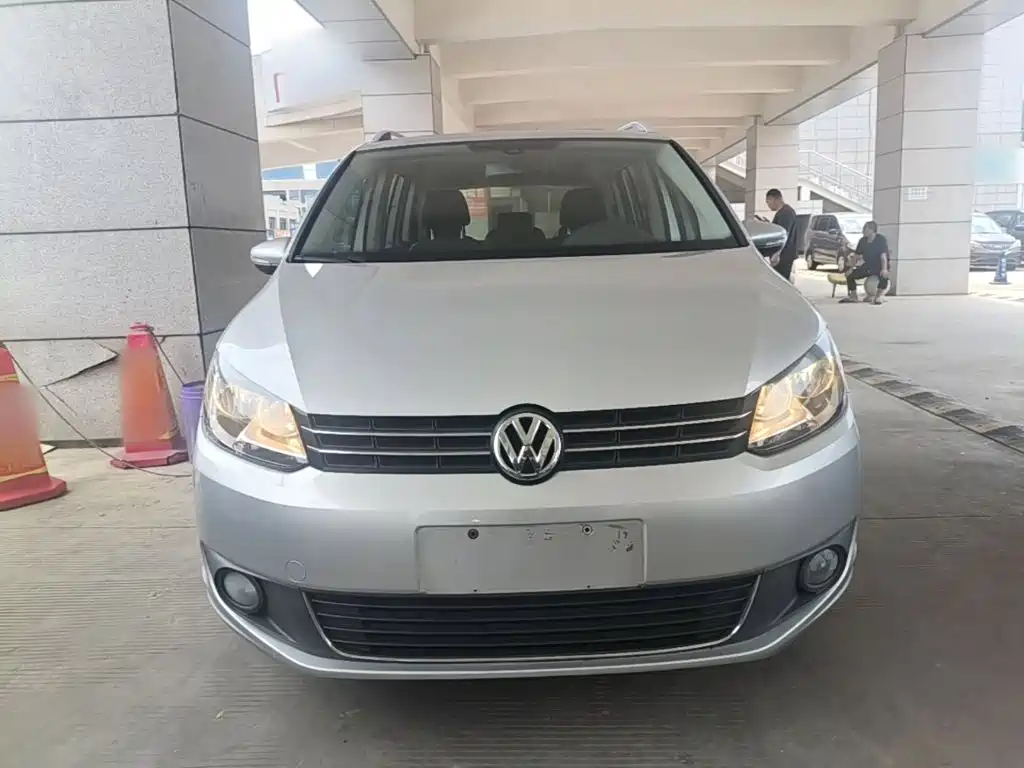 Volkswagen Touran 2016