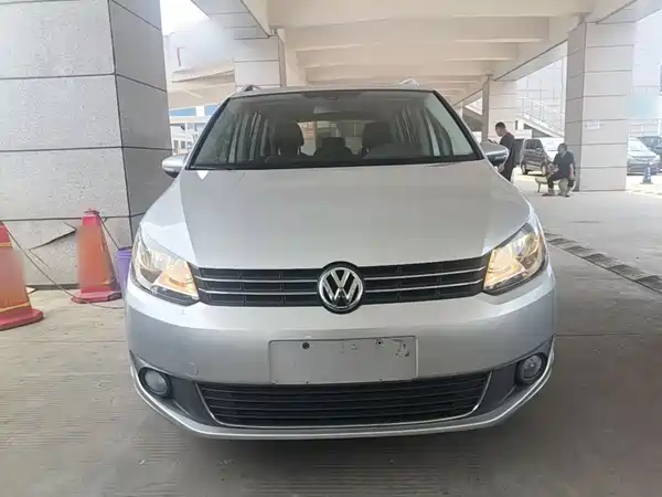 Volkswagen Touran 2016