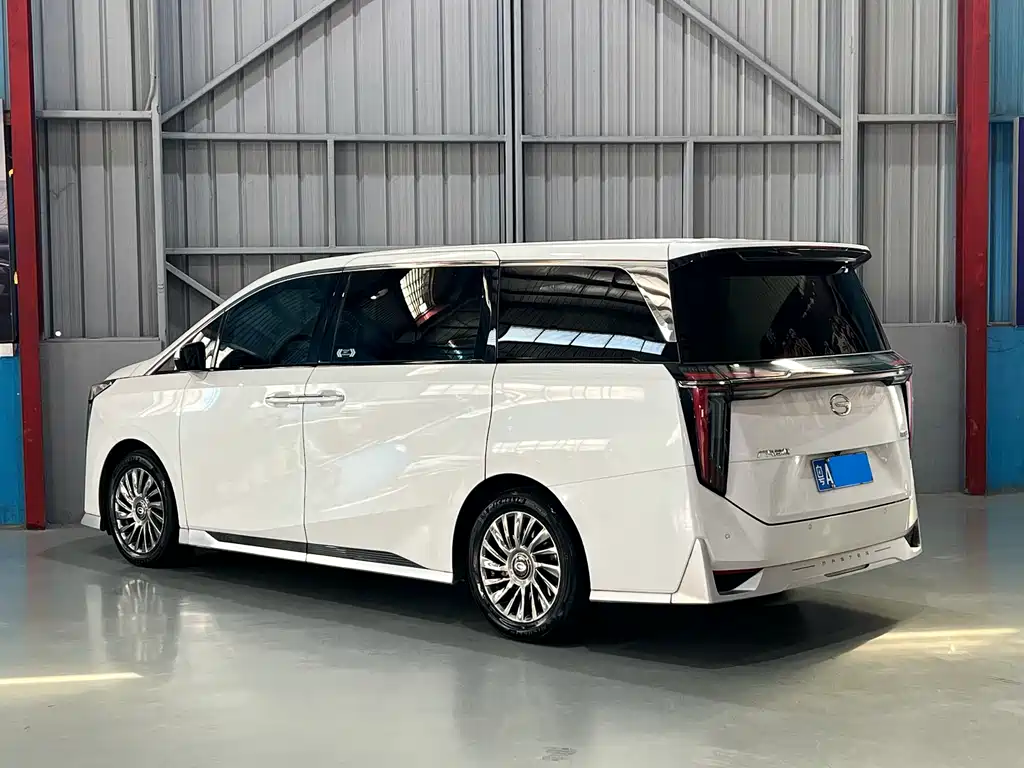 GAC Motor Trumpchi M8 2023 — фото 9