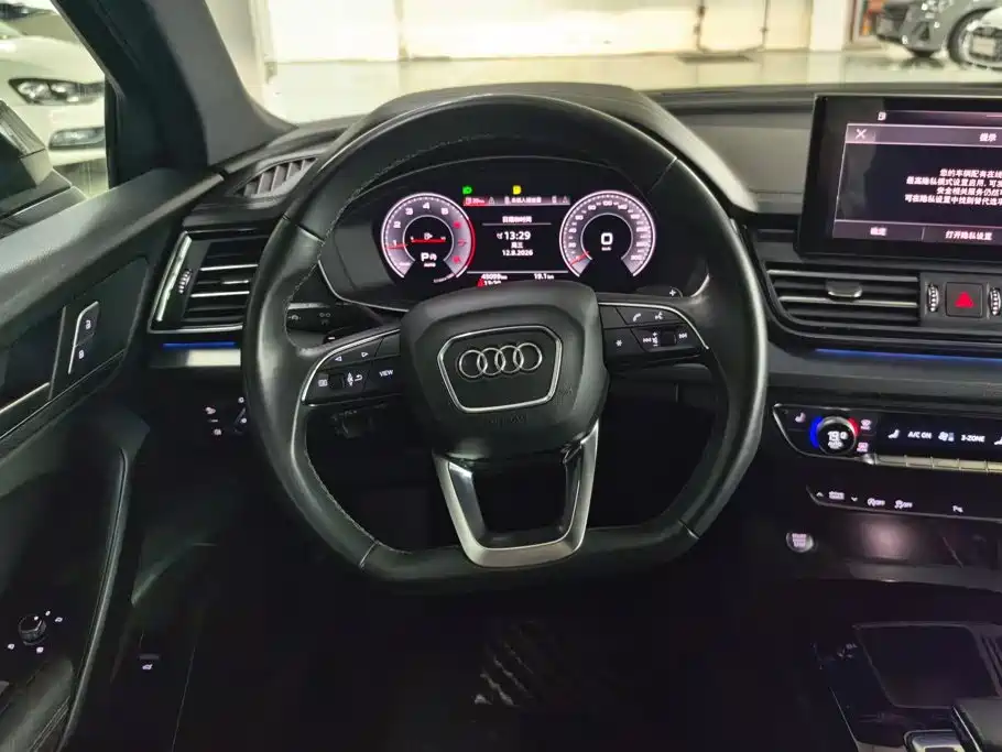 Audi Q5L 2024 — фото 15