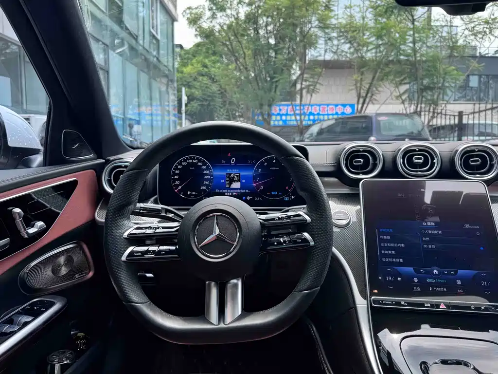 Mercedes-Benz C-Class 2022 — фото 15