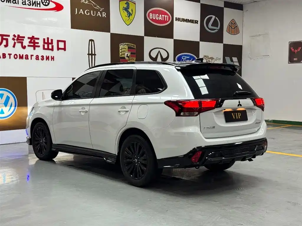 Mitsubishi Outlander 2022