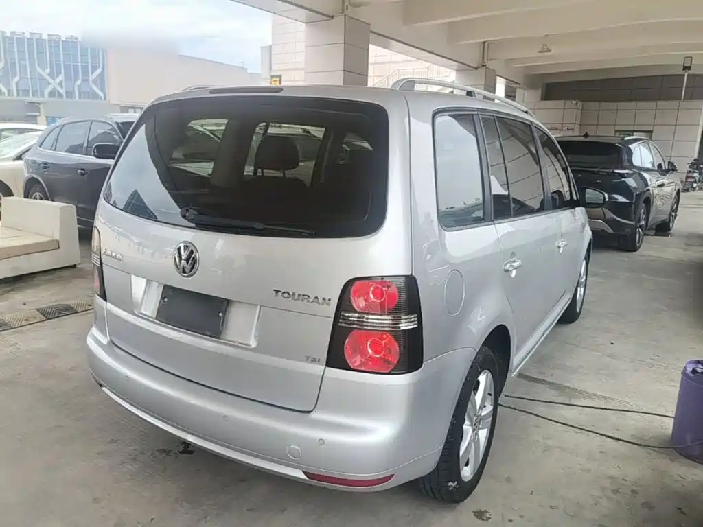 Volkswagen Touran 2016