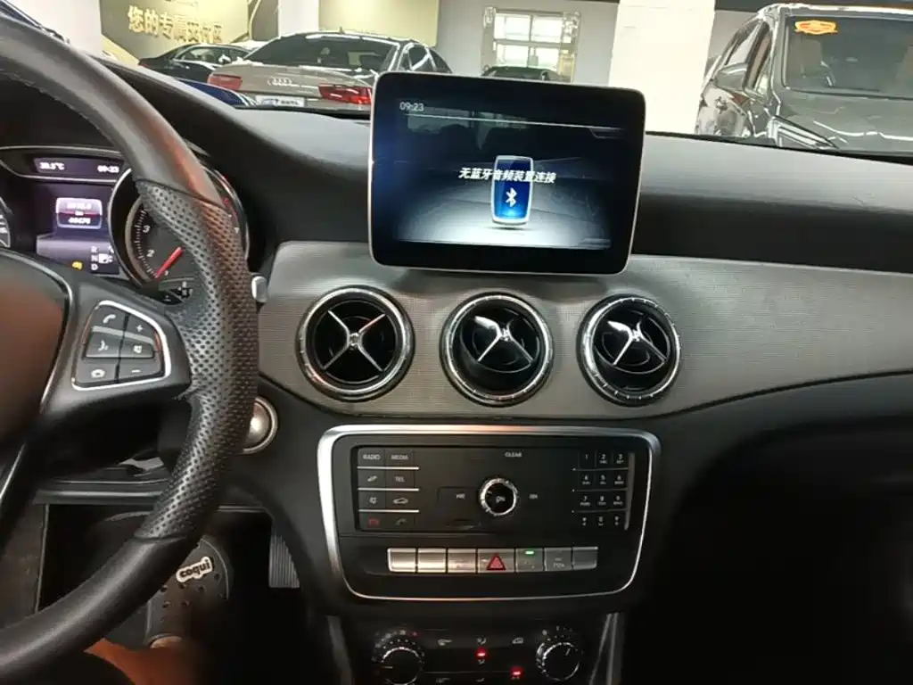 Mercedes-Benz CLA 2018 — фото 13