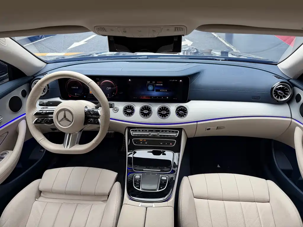 Mercedes-Benz E-Class 2023 — фото 10