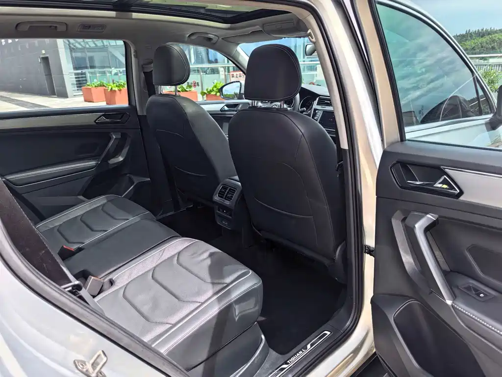 Volkswagen Tiguan L 2017 — фото 17