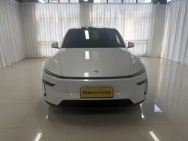 Tesla Model Y 2026