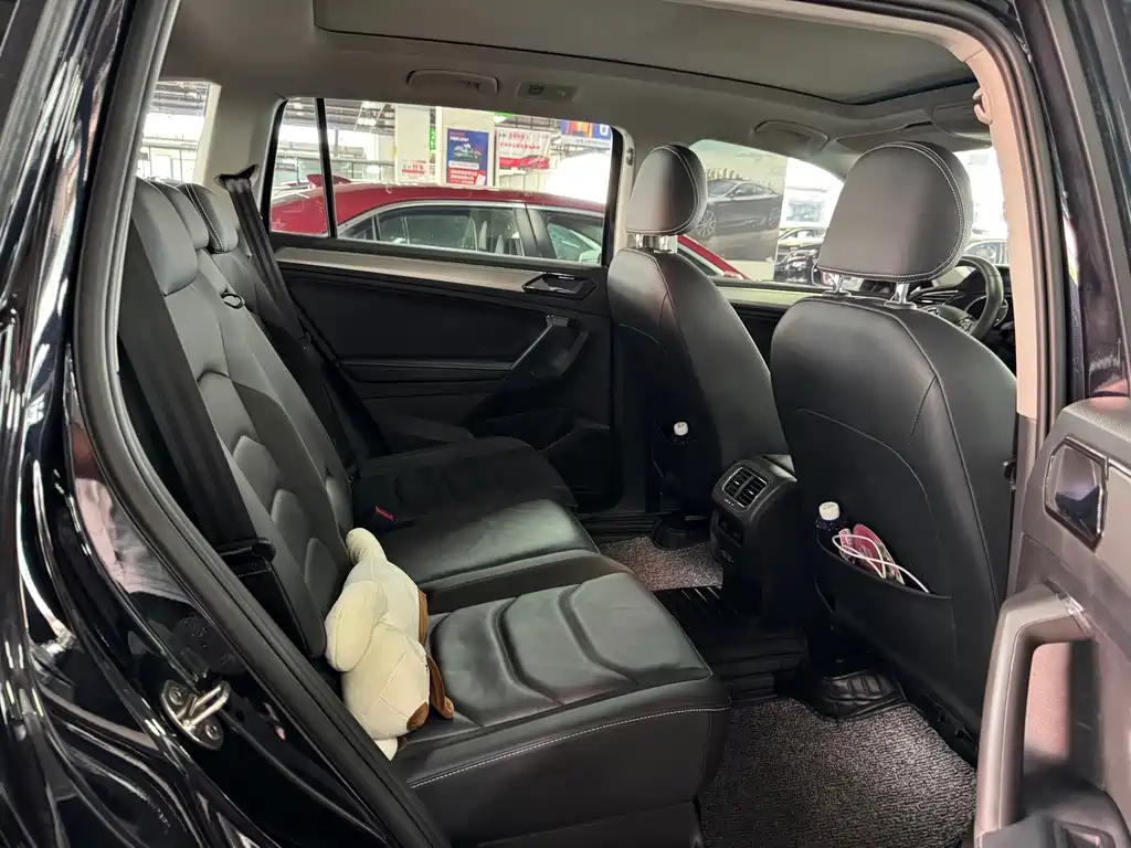Volkswagen Tiguan L 2019 — фото 13