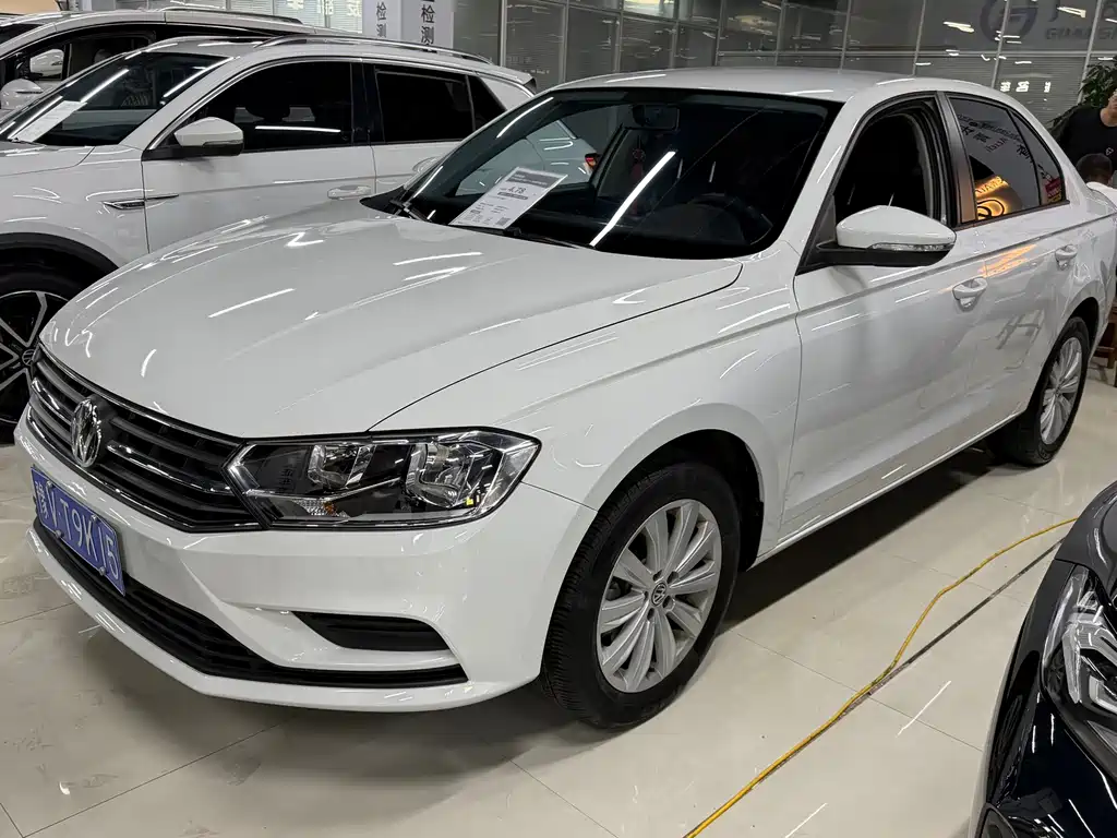 Volkswagen Bora 2023