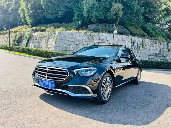Mercedes-Benz E-Class 2023