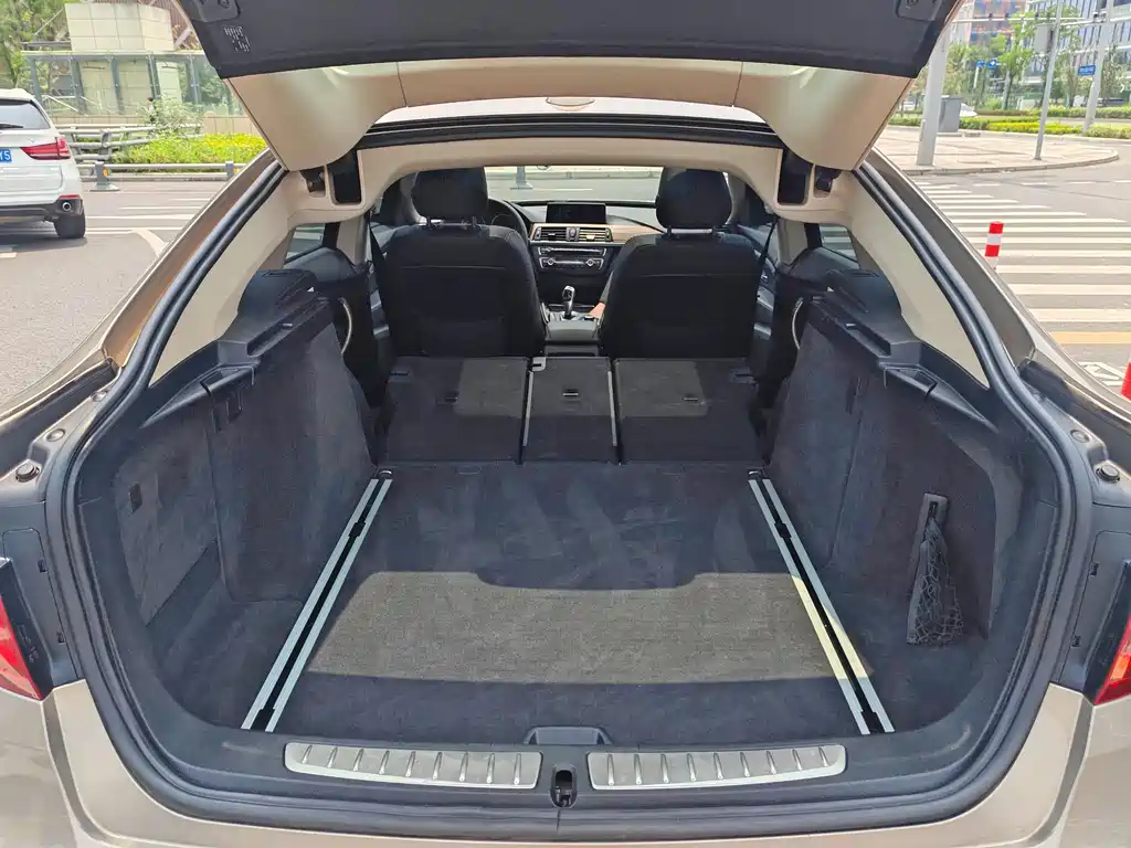 BMW 3 Series GT 2013 — фото 16