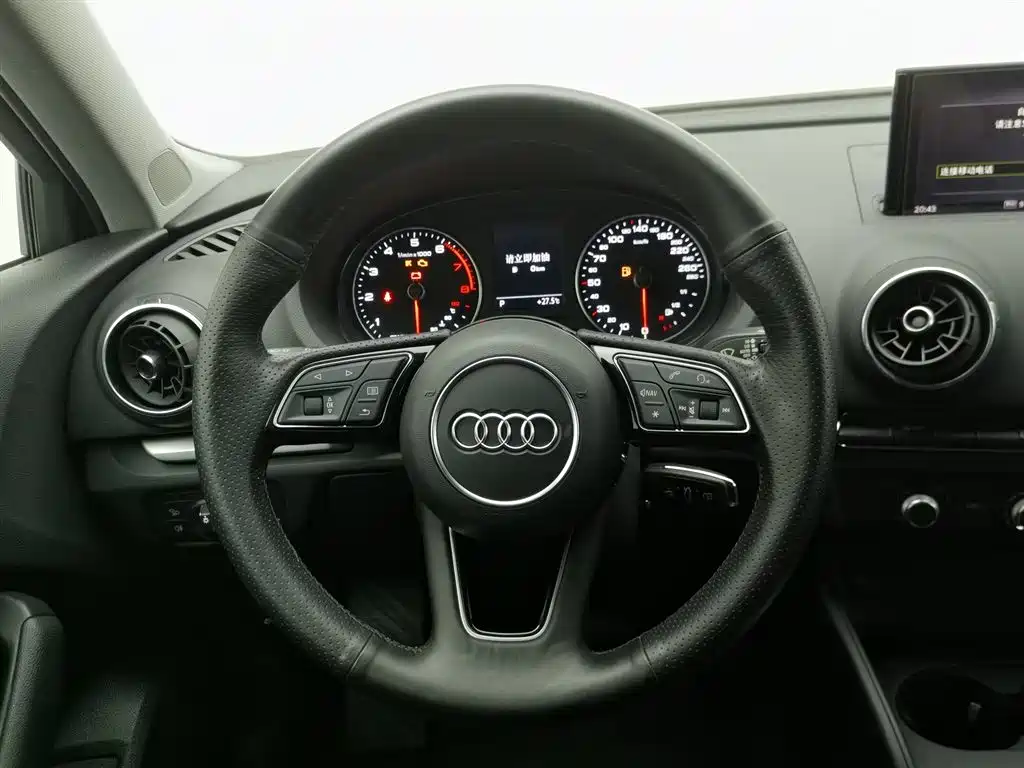 Audi A3 2019 — фото 11
