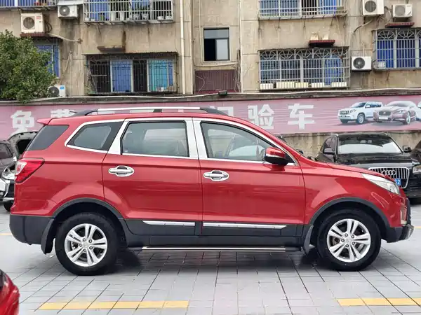 BAIC Huansu S3 2016