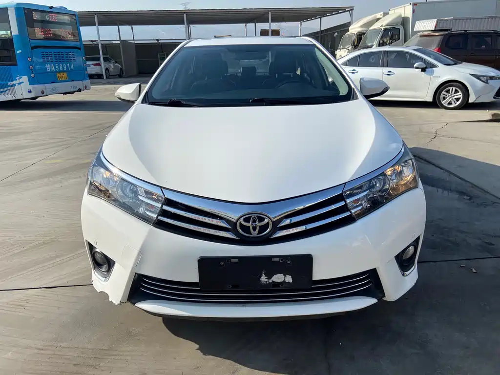 Toyota Corolla 2016 — фото 2