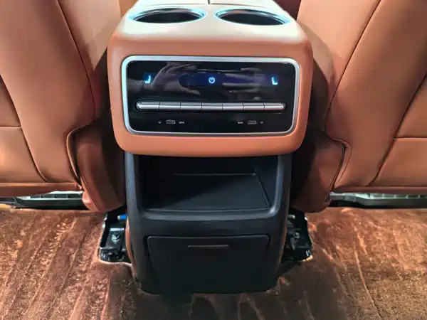 Li Auto L8 2023